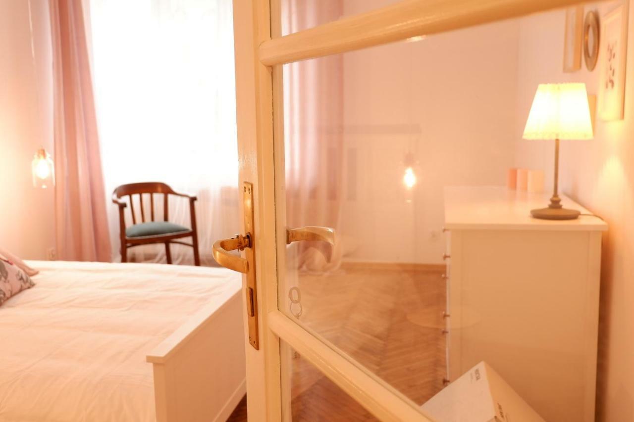 Singer Apartment Old Town クラクフ エクステリア 写真